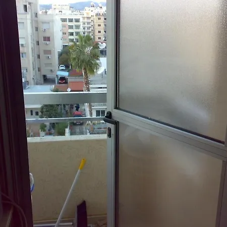Rue Des Gravilliers * לימסול